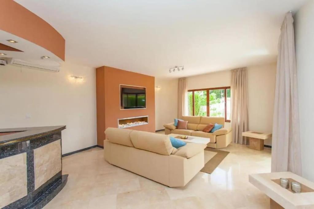 Summer Offers! Fabulous Luxury Villa Near The Beach Sleeps 8 Benalmádena Buitenkant foto